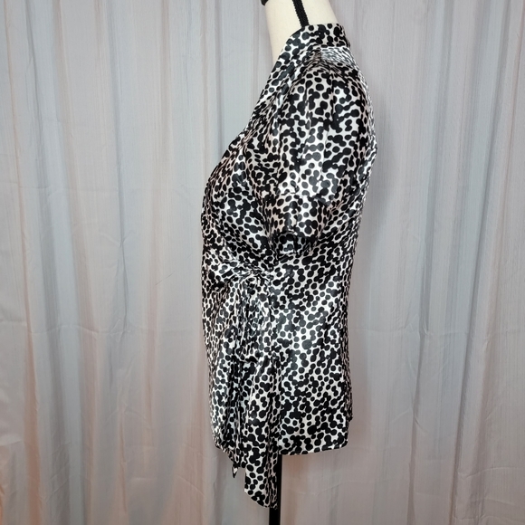 BCBGMaxazria polka-dot wrap shirt size medium - Picture 4 of 11